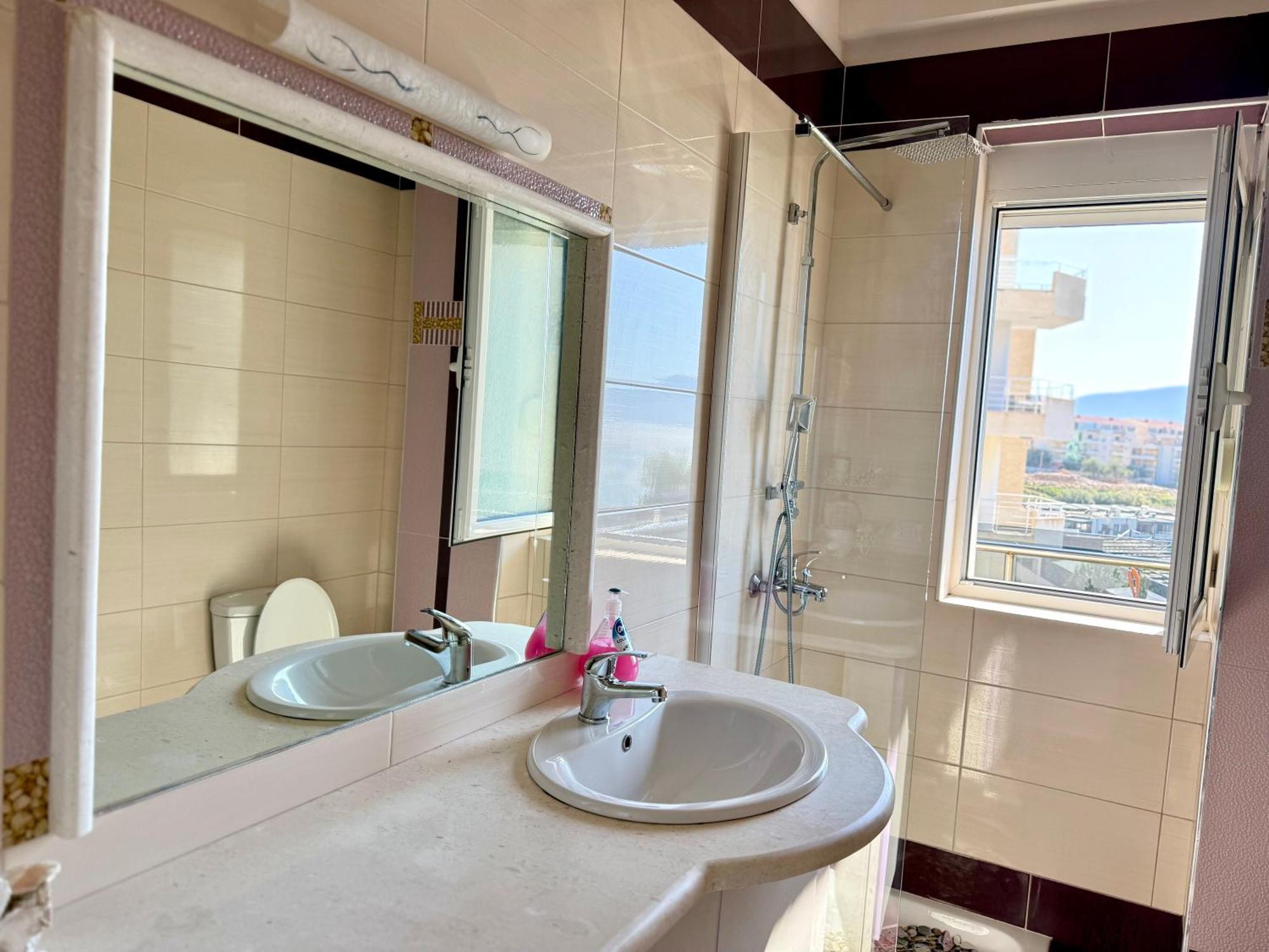 Spectacular Seaview Apartment Влёра Экстерьер фото